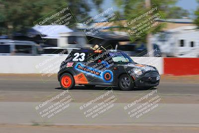 media/Oct-02-2022-24 Hours of Lemons (Sun) [[cb81b089e1]]/1020am (Front Straight)/